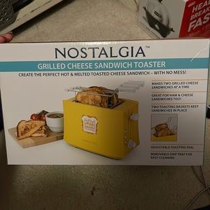 Grilled cheese toaster